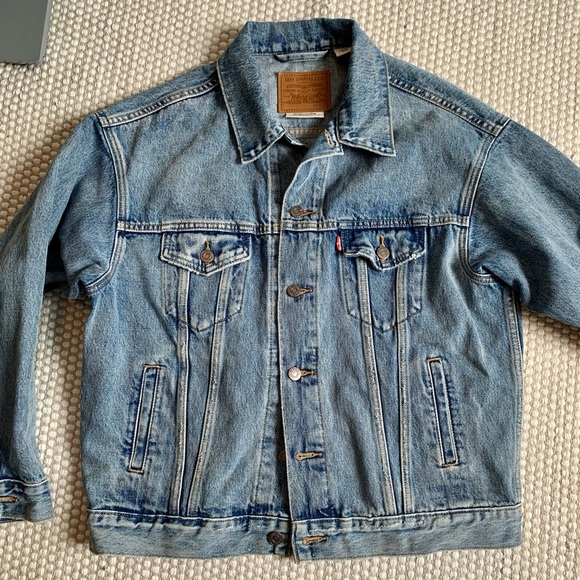 Levi’s Dad Trucker Jacket - Picture 2 of 8